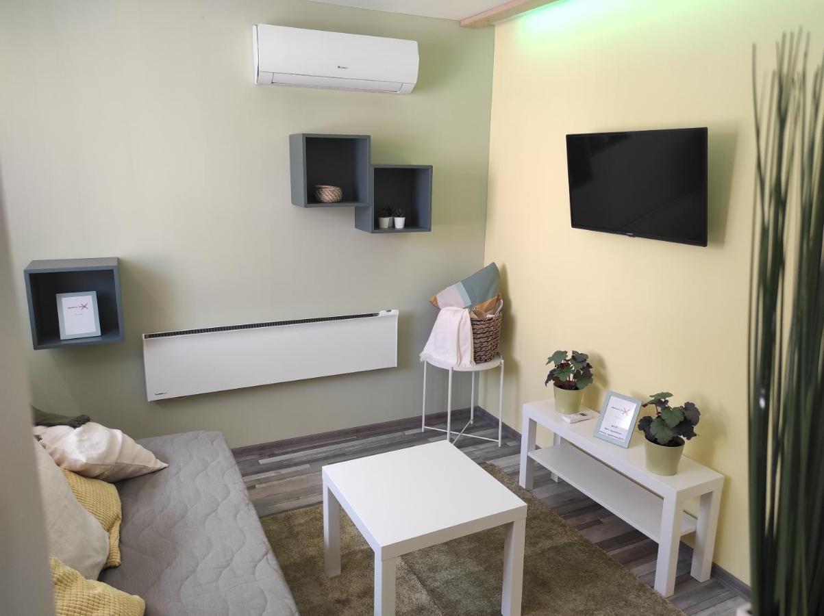 7 Days Apartment Makó Esterno foto